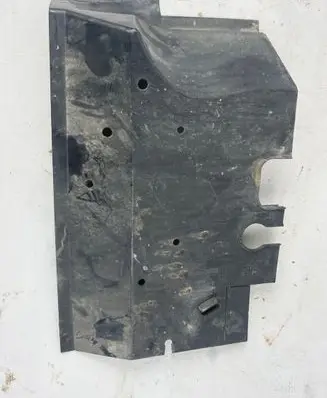 Volkswagen Multivan T4 Battery tray heat shield 7D0915437A