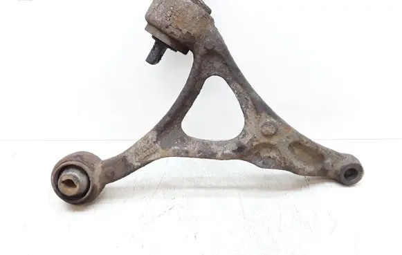 Volvo XC90 Front lower control arm/wishbone