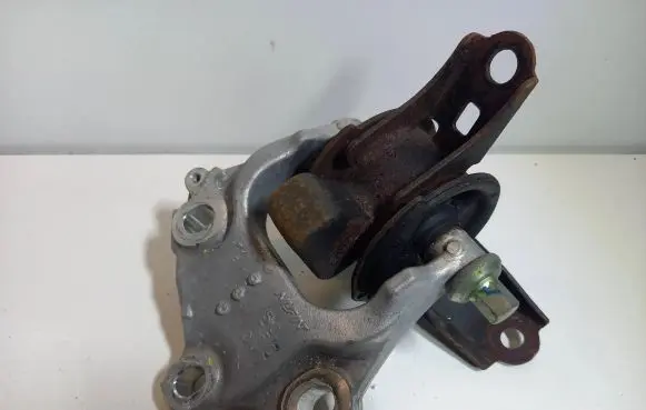 Honda Jazz Gearbox mounting bracket