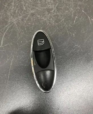 Mercedes-Benz E W211 Electric window control switch A2118218651
