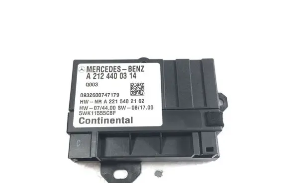 Mercedes-Benz C W204 Fuel injection pump control unit/module A2124400314 A2215402162