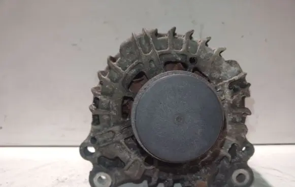 Volkswagen PASSAT B7 Generator/alternator 03L903023B