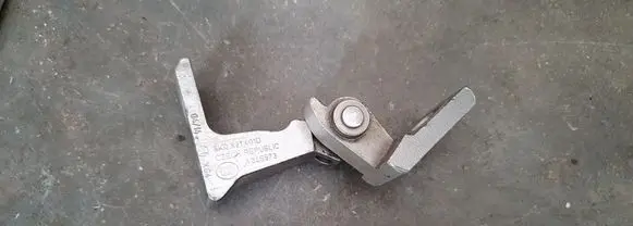 Skoda Rapid (NH) Front door hinge set 8K0831401D