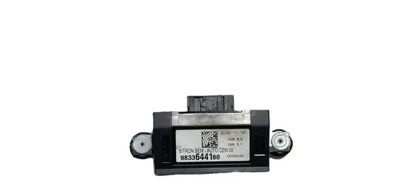 Peugeot 5008 II Door control unit/module 9833644180 32221