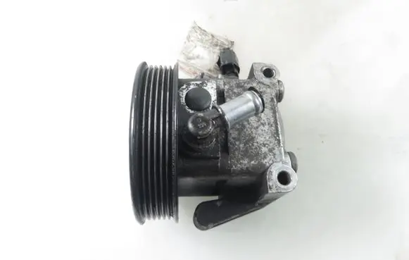 Ford Focus Power steering pump 2S413A696AA