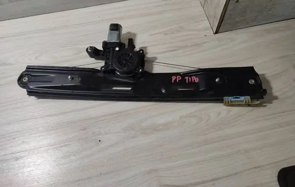 Fiat Tipo Front door window regulator with motor 00520501760