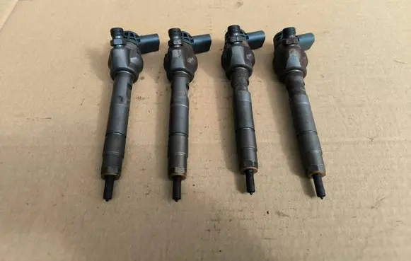 BMW X3 F25 Fuel injectors set 0445110382