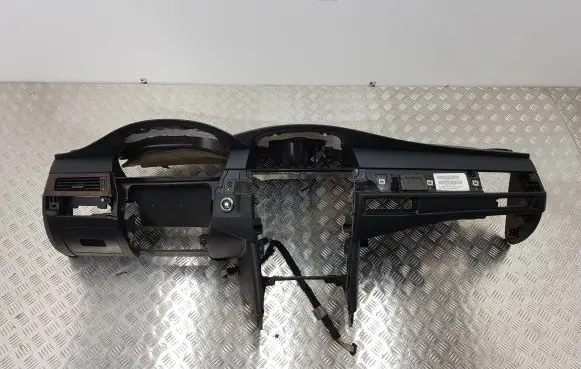 BMW 5 E60 E61 Dashboard 7034108 9123687 06B255RB10580