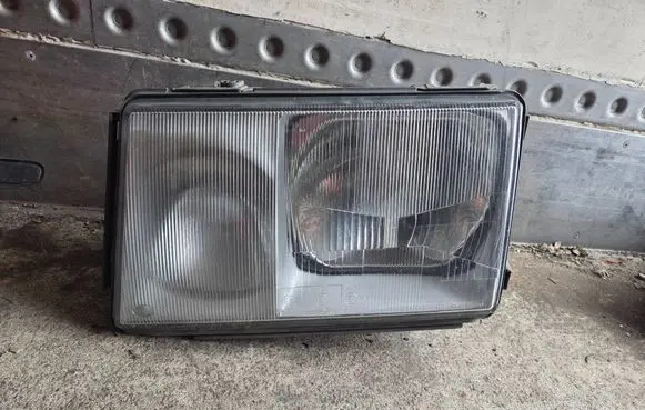 Mercedes-Benz E W124 Headlight/headlamp 1305239024