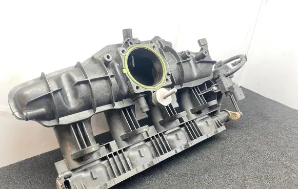 Audi A4 S4 B8 8K Intake manifold 06H193211A