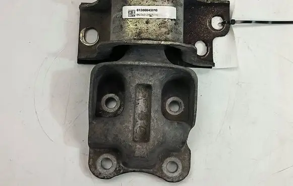Peugeot Boxer Engine mount vacuum valve 01380043080