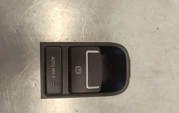 Volkswagen Tiguan Hand parking brake switch