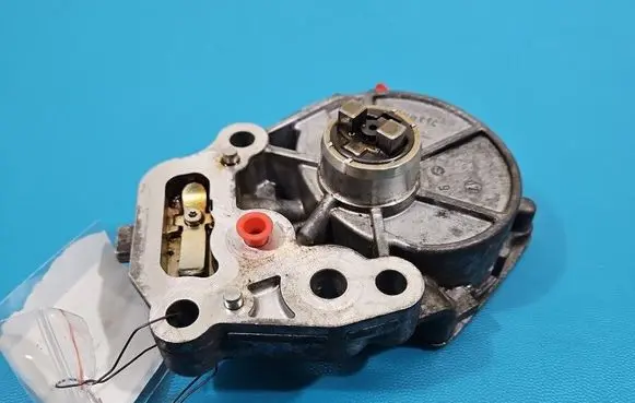Vacuum pump