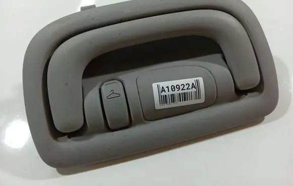 Chrysler Voyager Rear interior roof grab handle V76187