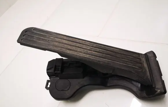 Skoda Superb B6 (3T) Accelerator throttle pedal 1K1723503L 6PV00860001