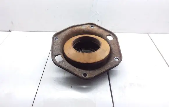 Jaguar XJ X308 Rear coil spring rubber mount 