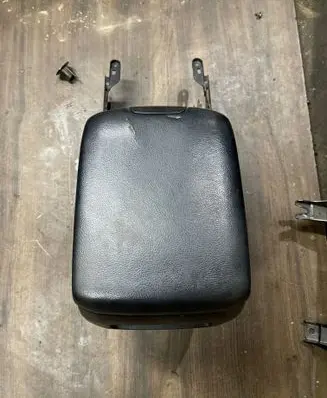 Toyota Land Cruiser (J120) Center console 