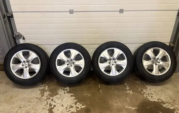 Mercedes-Benz GL X164 R19 alloy rim A1644015902