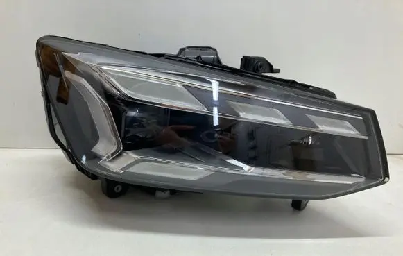 Audi Q2 - Headlight/headlamp
