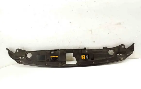 Mazda 6 Radiator trim GHP950717