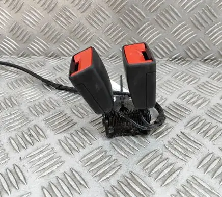 Opel Mokka B Middle seatbelt buckle (rear) 9851193180