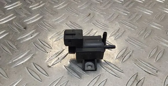 Toyota Avensis T270 Turbo solenoid valve 258600R010