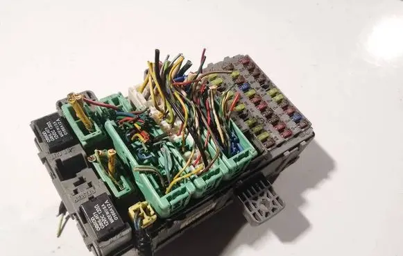Honda Civic Fuse box set e6a000011 e6a-000011