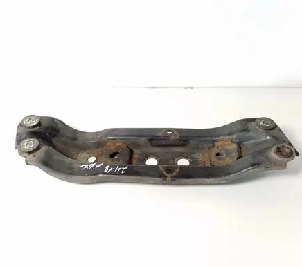 Infiniti FX Gearbox mounting bracket