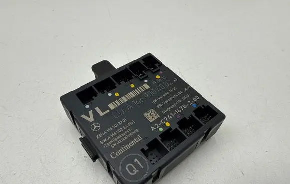Infiniti Q30 Other control units/modules A1669004002 A1669013701 A1669024401