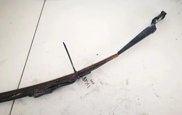 Volkswagen Golf III Front wiper blade arm 1h1955409b