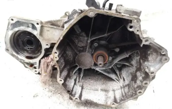 Nissan Qashqai Manual 6 speed gearbox 320104EA2B
