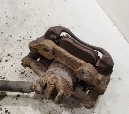 Front brake caliper