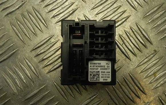 Mercedes-Benz GLE W167 Other relay A1679065902