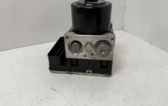 Volkswagen Touareg II ABS Pump 7P0907379P