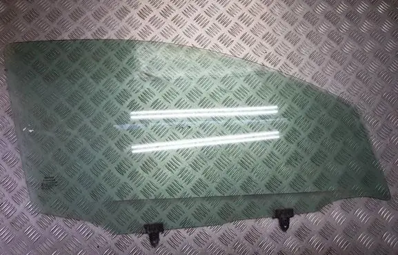Nissan Note (E11) Front door window glass four-door