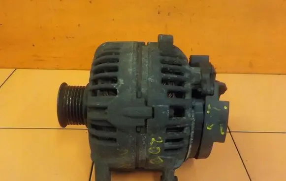 Opel Movano A Generator/alternator 0124525133