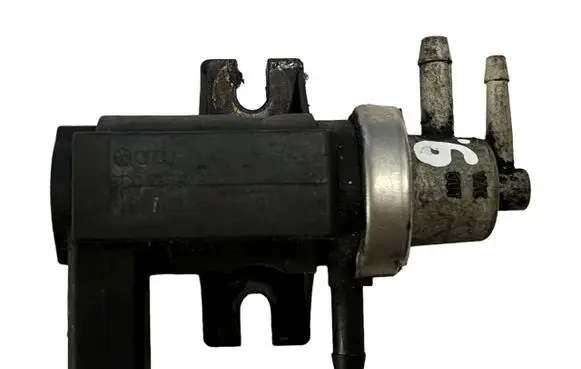 Audi A4 S4 B6 8E 8H Turbo solenoid valve 8E0906627A