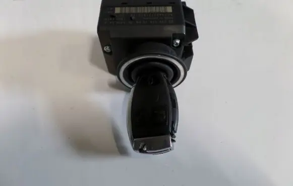 Mercedes-Benz CLK A209 C209 Ignition lock 2095451908W209