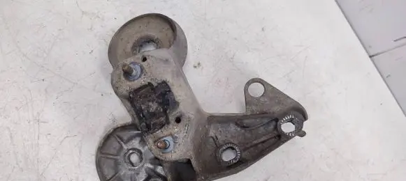 Audi A6 S6 C6 4F Engine mounting bracket 4F0199352P