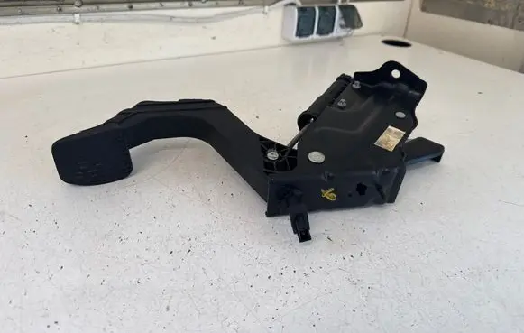 Mercedes-Benz Sprinter W906 Clutch pedal