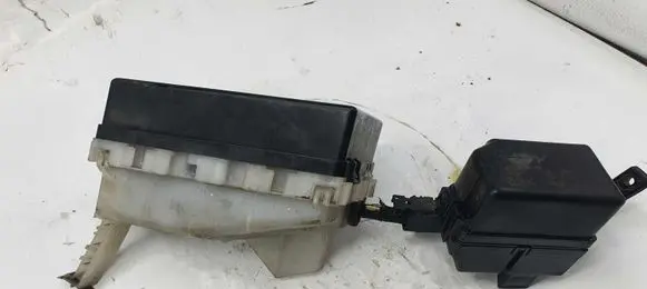 Nissan X-Trail T30 Fuse module NOCODE