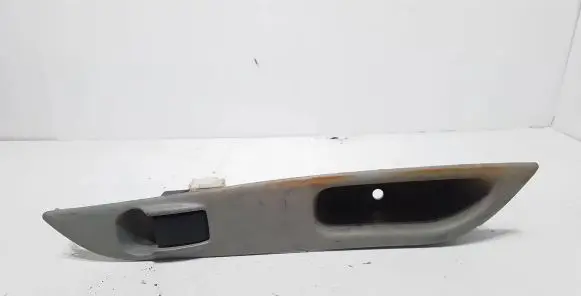 Nissan Almera Tino Electric window control switch 82960