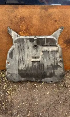Engine splash shield/under tray