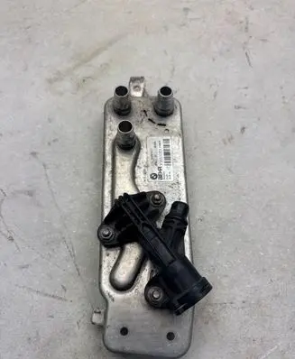 BMW 7 F01 F02 F03 F04 Engine oil radiator 7638679 3149674 Y3551003