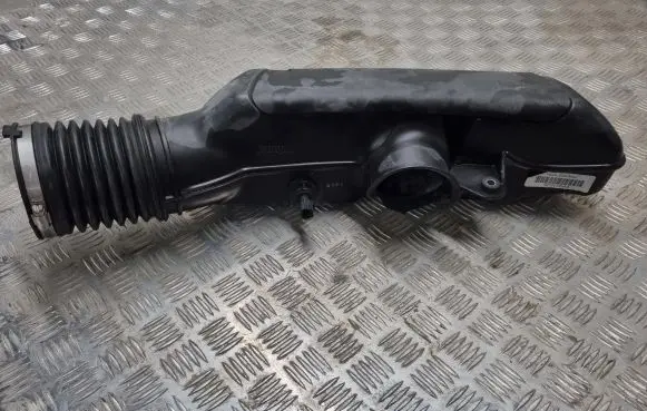 Dodge Durango Intake resonator 52126389AA