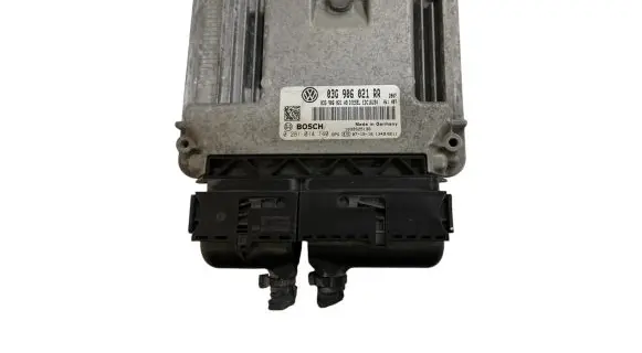 Skoda Octavia Mk2 (1Z) Engine control unit/module 03G906021RR 03G906021AB 0281014140