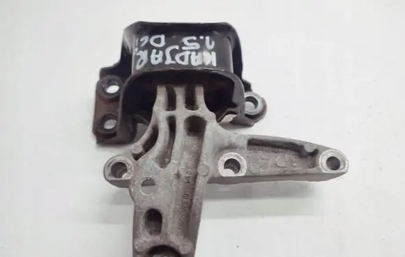 Renault Kadjar Engine mount vacuum valve 