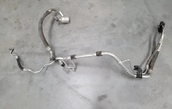 KIA Sportage Air conditioning (A/C) pipe/hose
