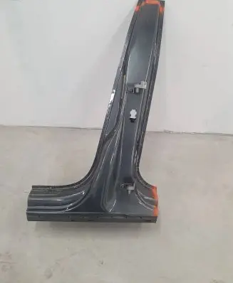 Audi Q2 - Pillar (middle) 