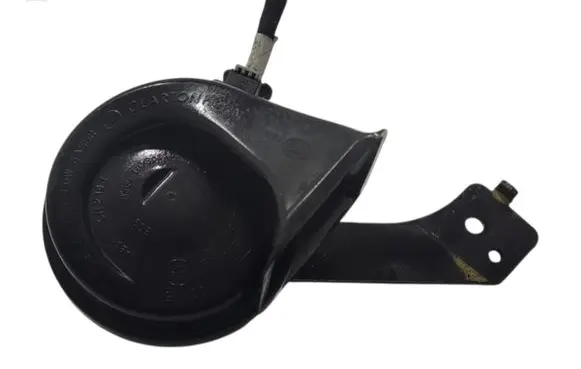 Infiniti Q30 Horn signal
